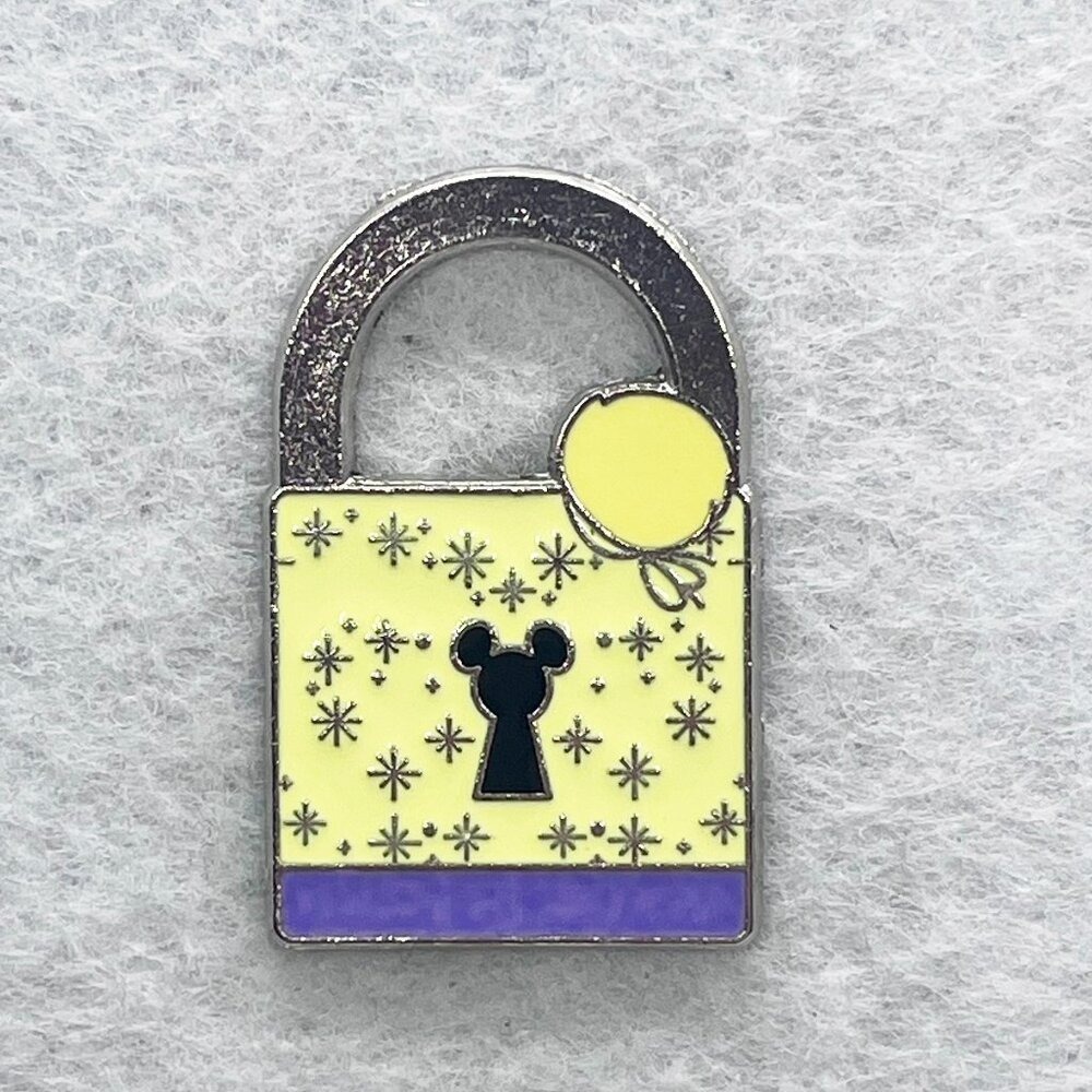 🔮 5/$25 Disney‎ Peter Pan Tinker Bell Lock Pin